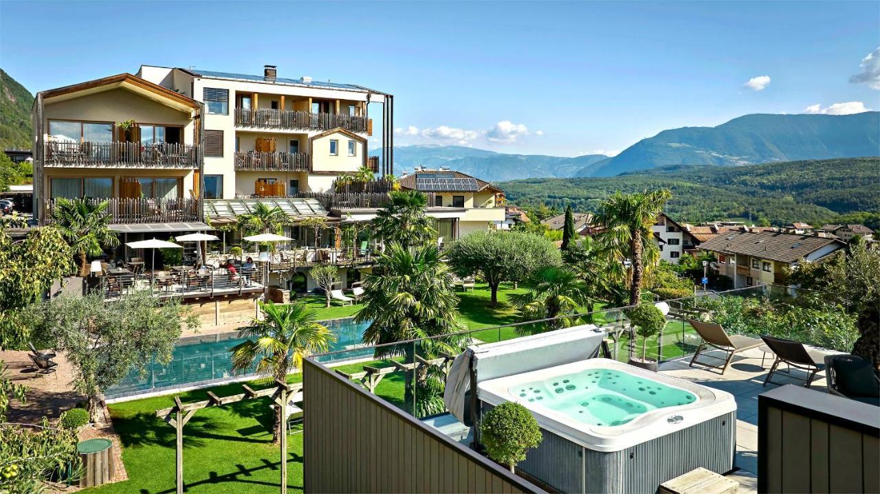 Das Panorama Designhotel Caldaro Exterior foto